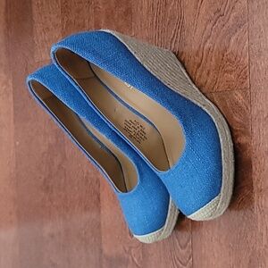 Nine West blue espadrilla wedge heels, size 7.5